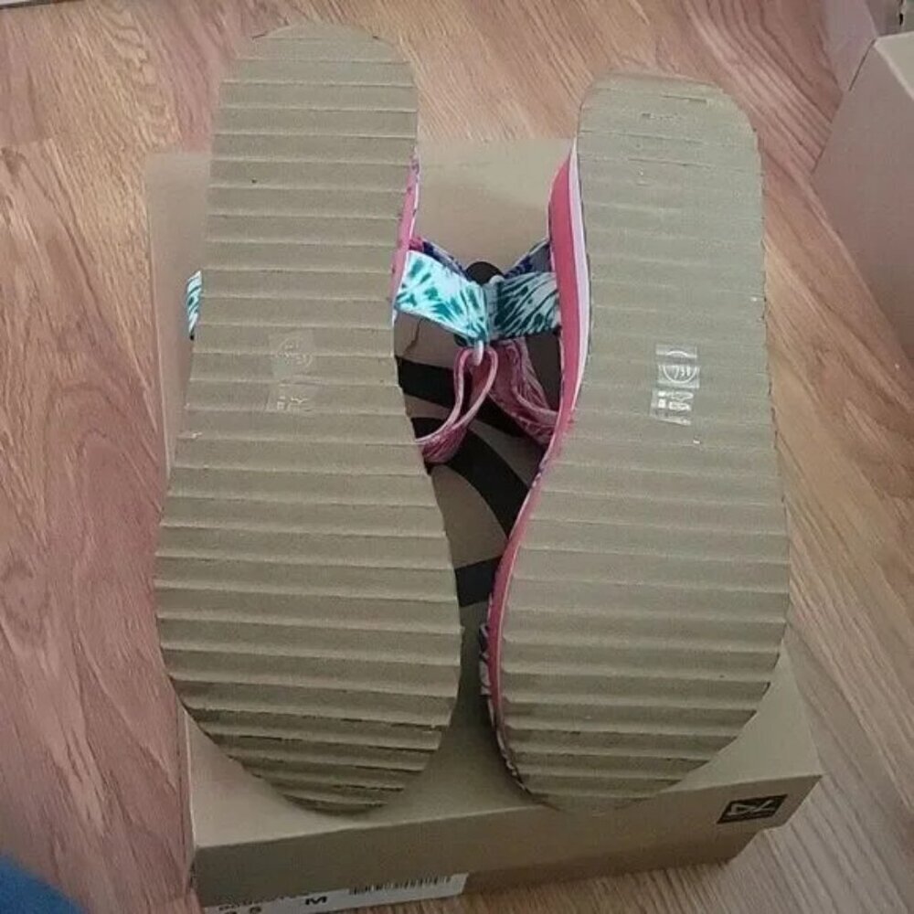 Dirty Laundry Platform Sandals NWT Going Out Colorful Tie Dye Funky Retro Color - Picture 7 of 9